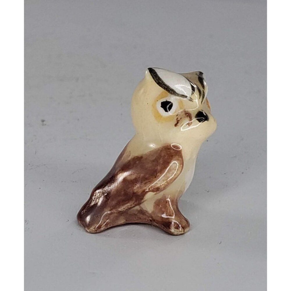 Hagen Renaker Owl Baby Bird Miniature Figurine Color Variation